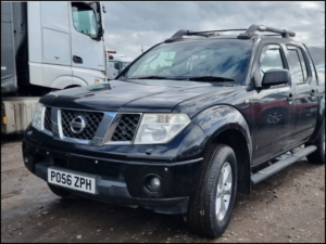 pickup-navara-fond-7-фото